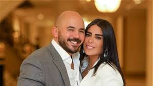 محمود العسيلي وزوجته