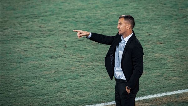 ميتشو مدرب منتخب