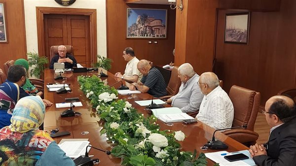 محافظ بورسعيد يتابع