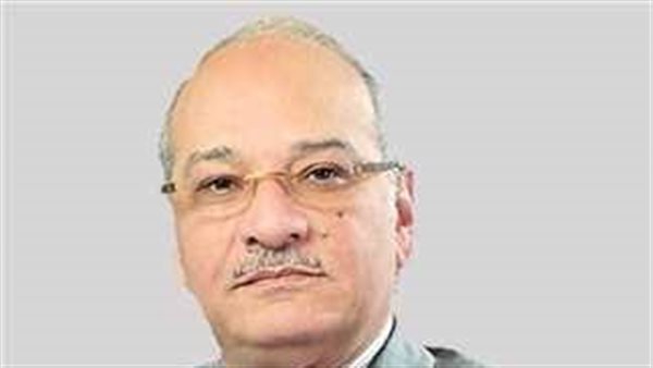  محمود أبو العيون