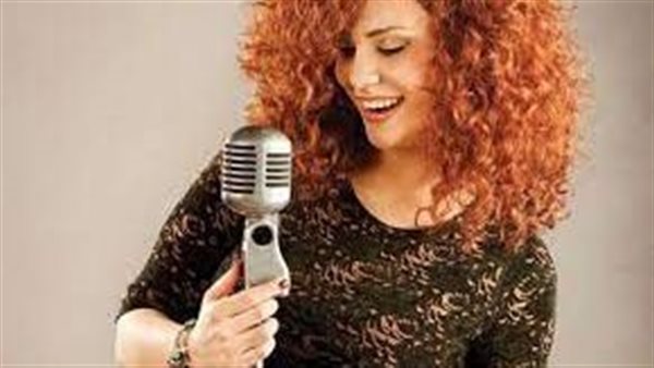  النجمة لينا شماميان