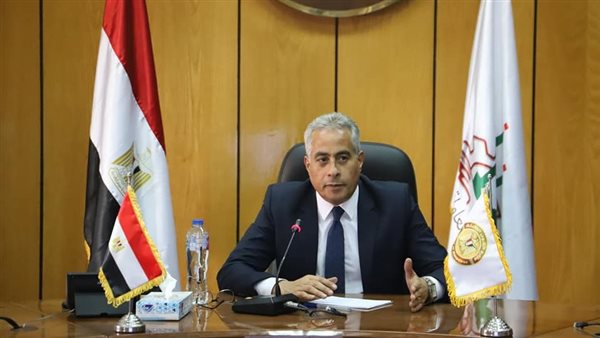 حسن شحاتة وزير القوى