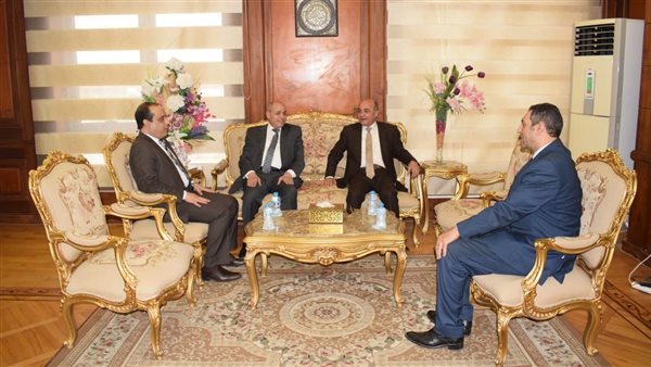 وزير العدل يهنىء