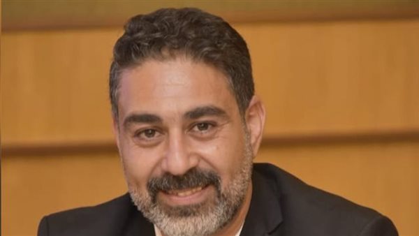 أحمد نبيل-رئيس شعبة