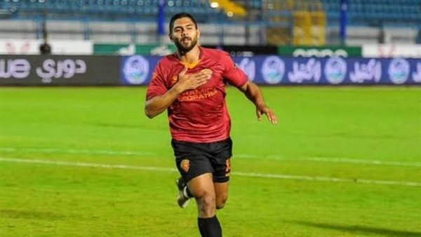 شادي حسين لاعب فريق