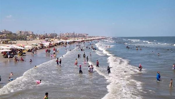 شرب مياة البحر..