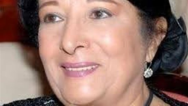 سميرة عبد العزيز