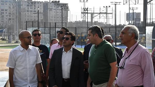 وزير الشباب والرياضة