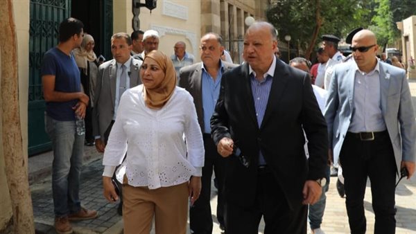 محافظ القاهرة خلال