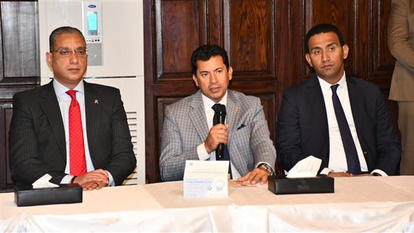 أشرف صبحي وزير الشباب