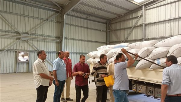 جانب من التوريد