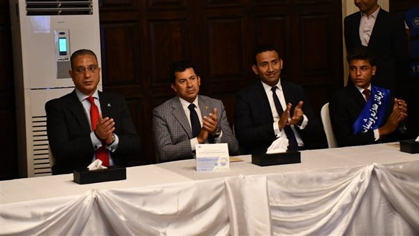 وزير الرياضة ومحافظ