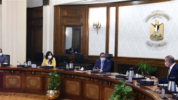 رئيس الوزراء خلال