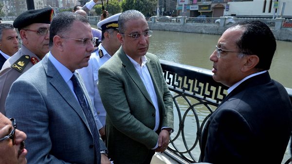 رئيس الوزراء خلال