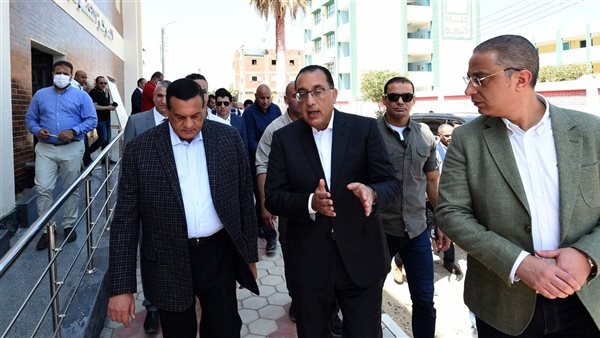 رئيس الوزراء خلال