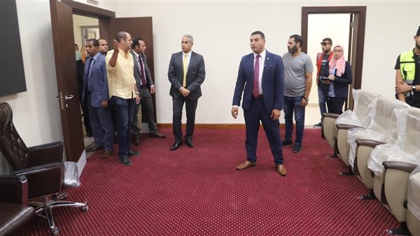 وزير القوى العاملة