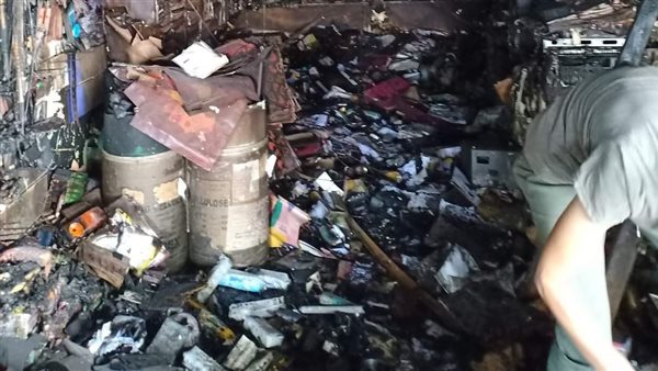 جانب من الحريق