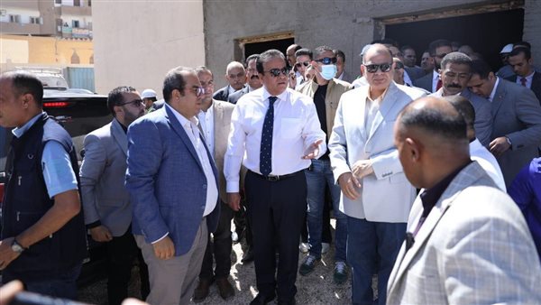 وزيرة الصحة خلال