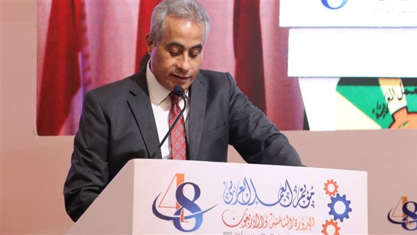 حسن شحاتة وزير القوى