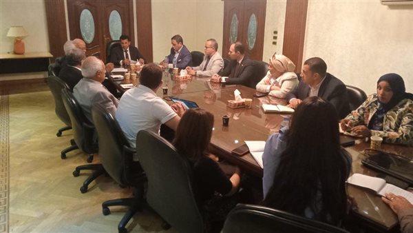 وزير الرياضة خلال