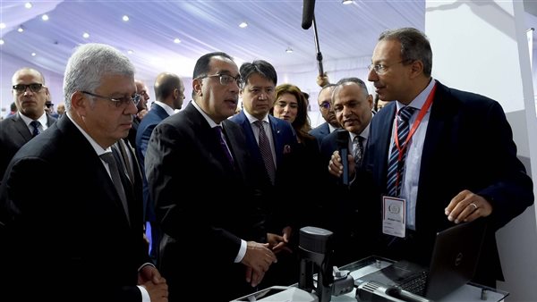 رئيس الوزراء يشارك