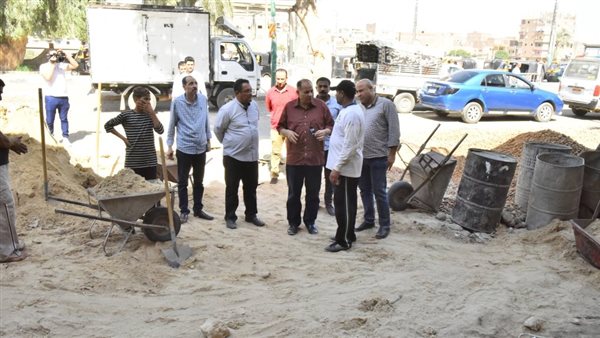 محافظ أسيوط خلال