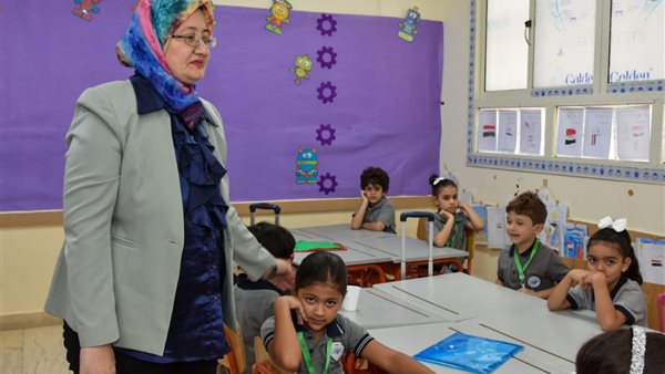 وكيل الوزارة تشهد