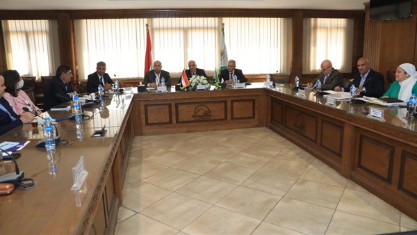 محافظ الجيزة خلال