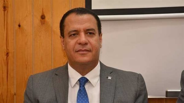 الدكتور شحاته غريب