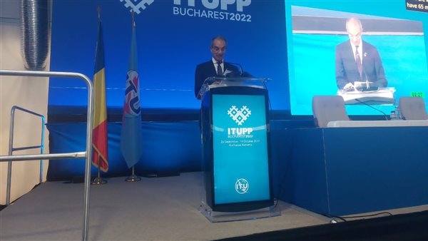 عمرو طلعت وزير الاتصالات