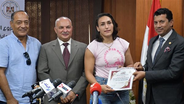 وزير الرياضة يكرم