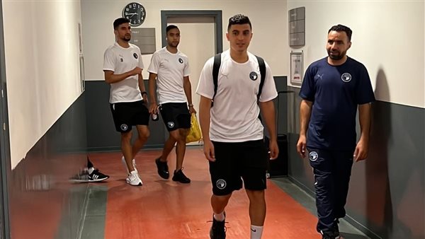 جانب من وصول الفريق