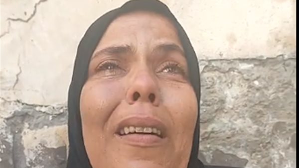 والدة الطفلة 