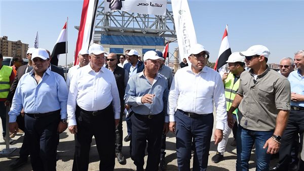 رئيس الوزراء خلال