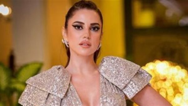 الفنانة درة