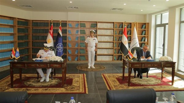 جانب من مراسم التوقيع