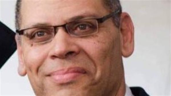  الدكتور هشام مختار