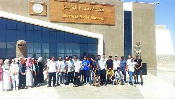 جانب من الزيارة