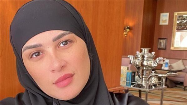 ياسمين عبد العزيز