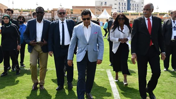 وزير الرياضة وجمال