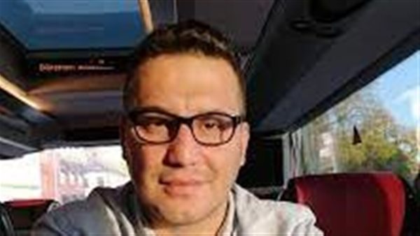 الصحفي محمد البابا