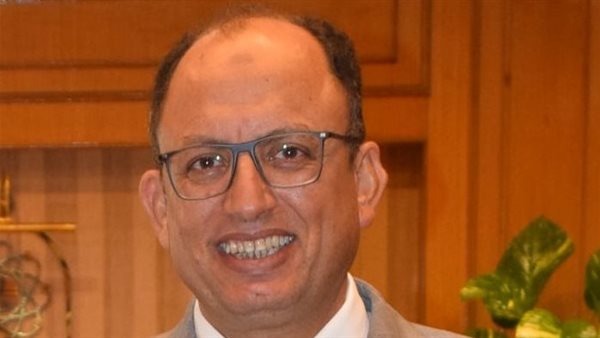 د. السيد قنديل رئيس