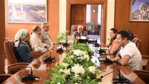 محافظ بورسعيد خلال