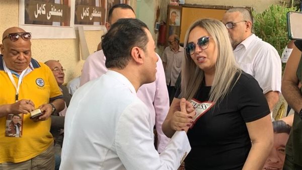 سوما في مقر انتخابات