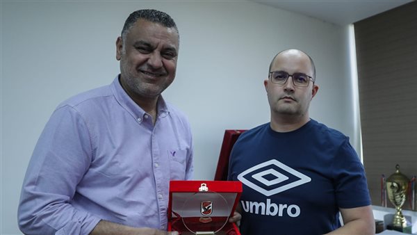 مدرب الأهلي المقال