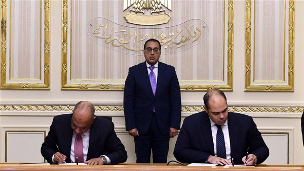 جانب من مراسم التوقيع