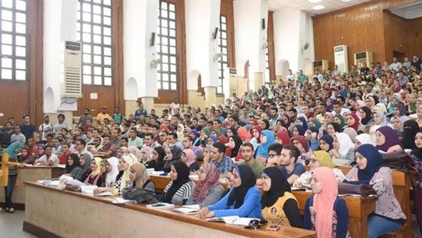 طلاب الجامعات 