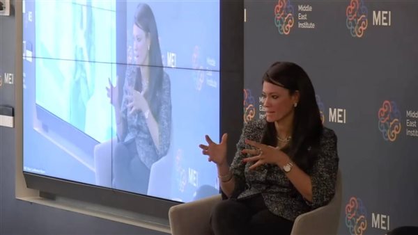  وزيرة التعاون 