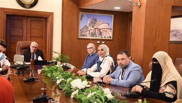 محافظ بورسعيد خلال