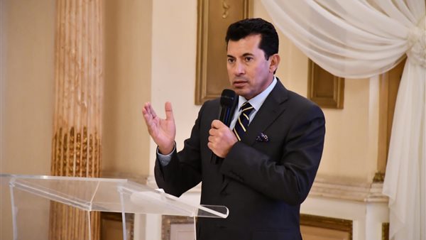  وزير الشباب